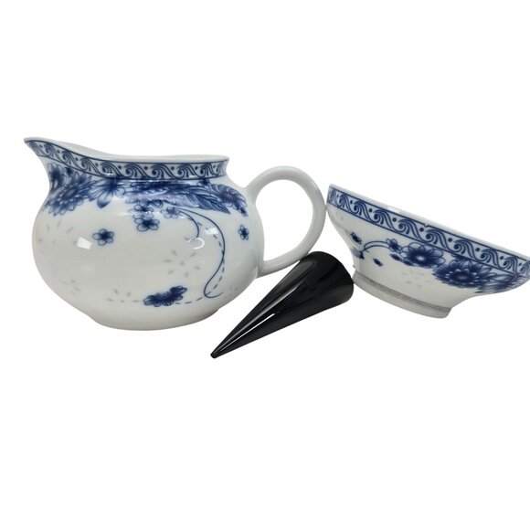 Vintage Blue & White Porcelain Oil & Vinegar Dispenser With Funnel Set JE112 - Picture 3 of 12